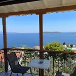 Elenis Village * Achladies (Skiathos)