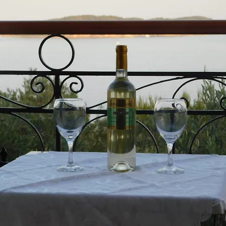 Elenis Village * Achladies (Skiathos)