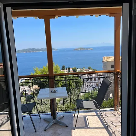 Elenis Village * Achladies (Skiathos)